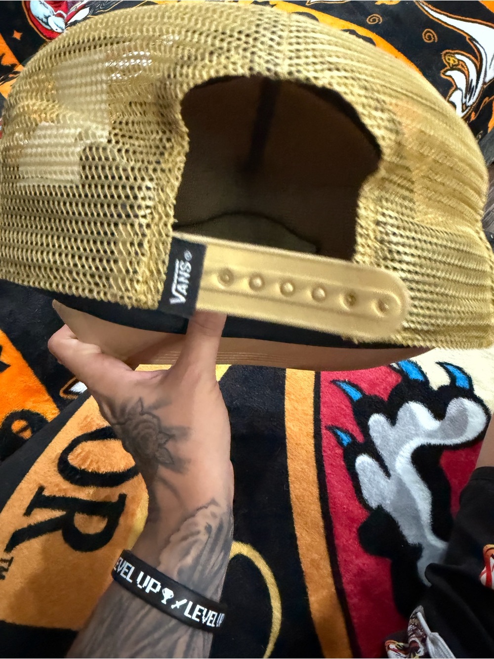 Hat with Vans patch - Picture 3 of 7